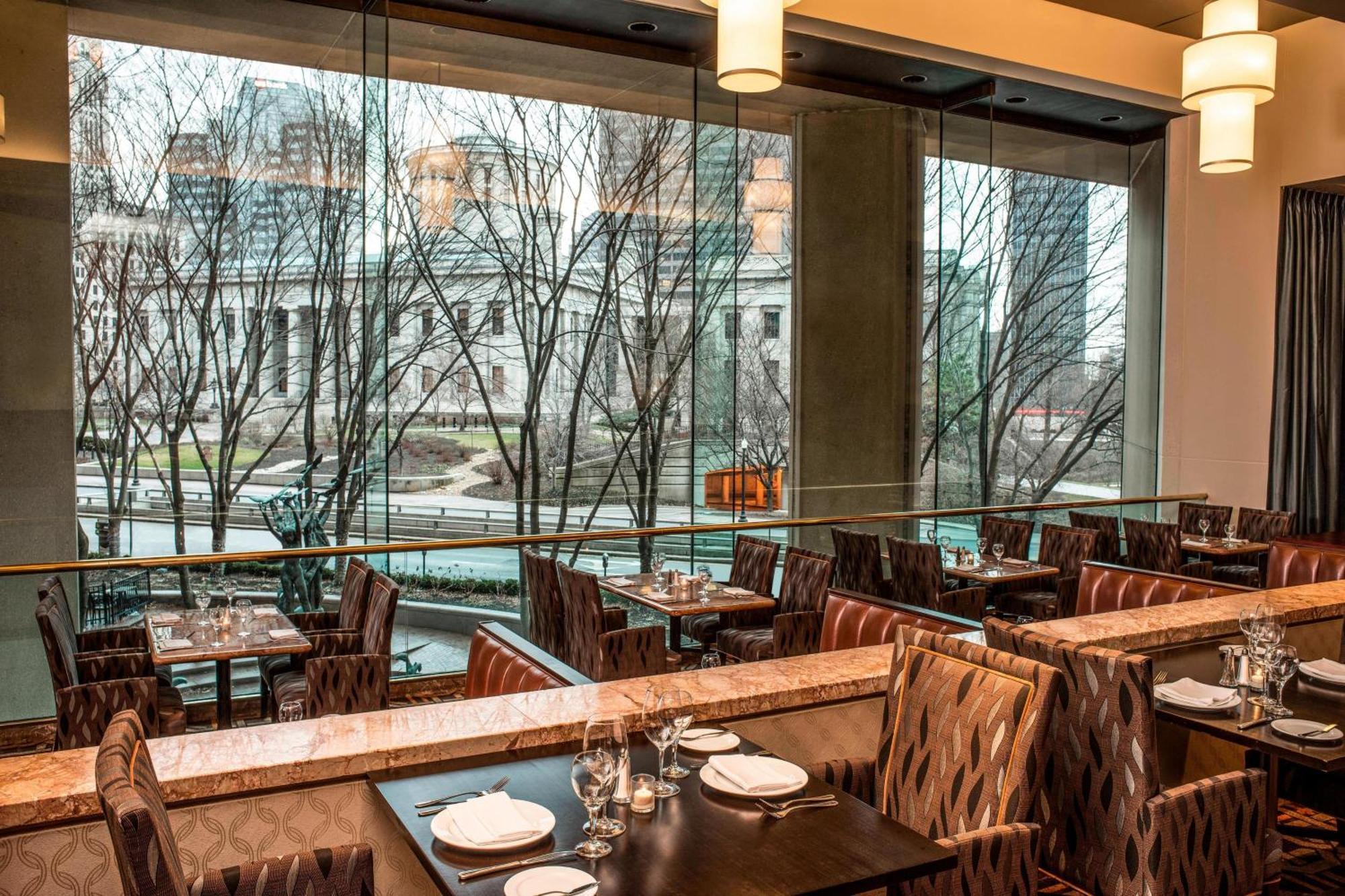The Plaza Hotel Columbus At Capitol Square Exterior photo